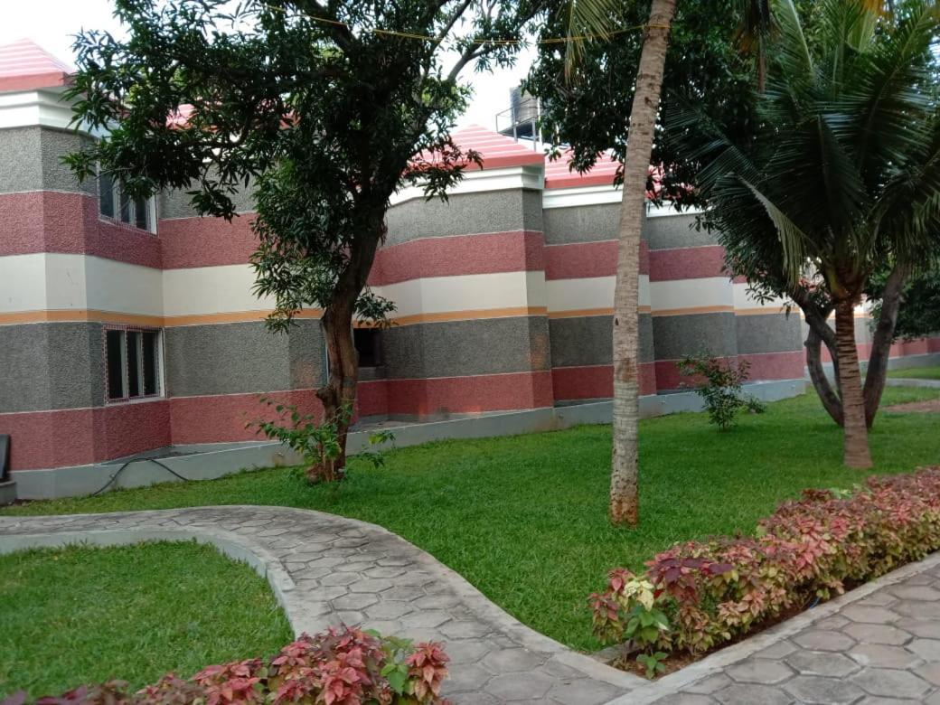Coral Beach Resort Mahabalipuram Exterior foto